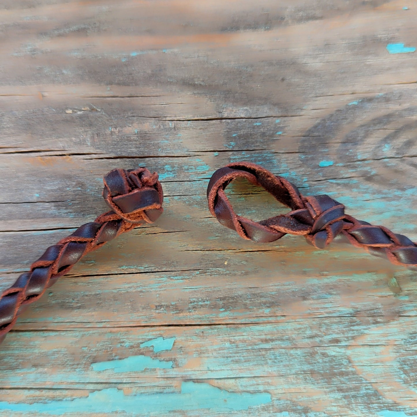 Collar cuero trenzado turquesa y crisocola