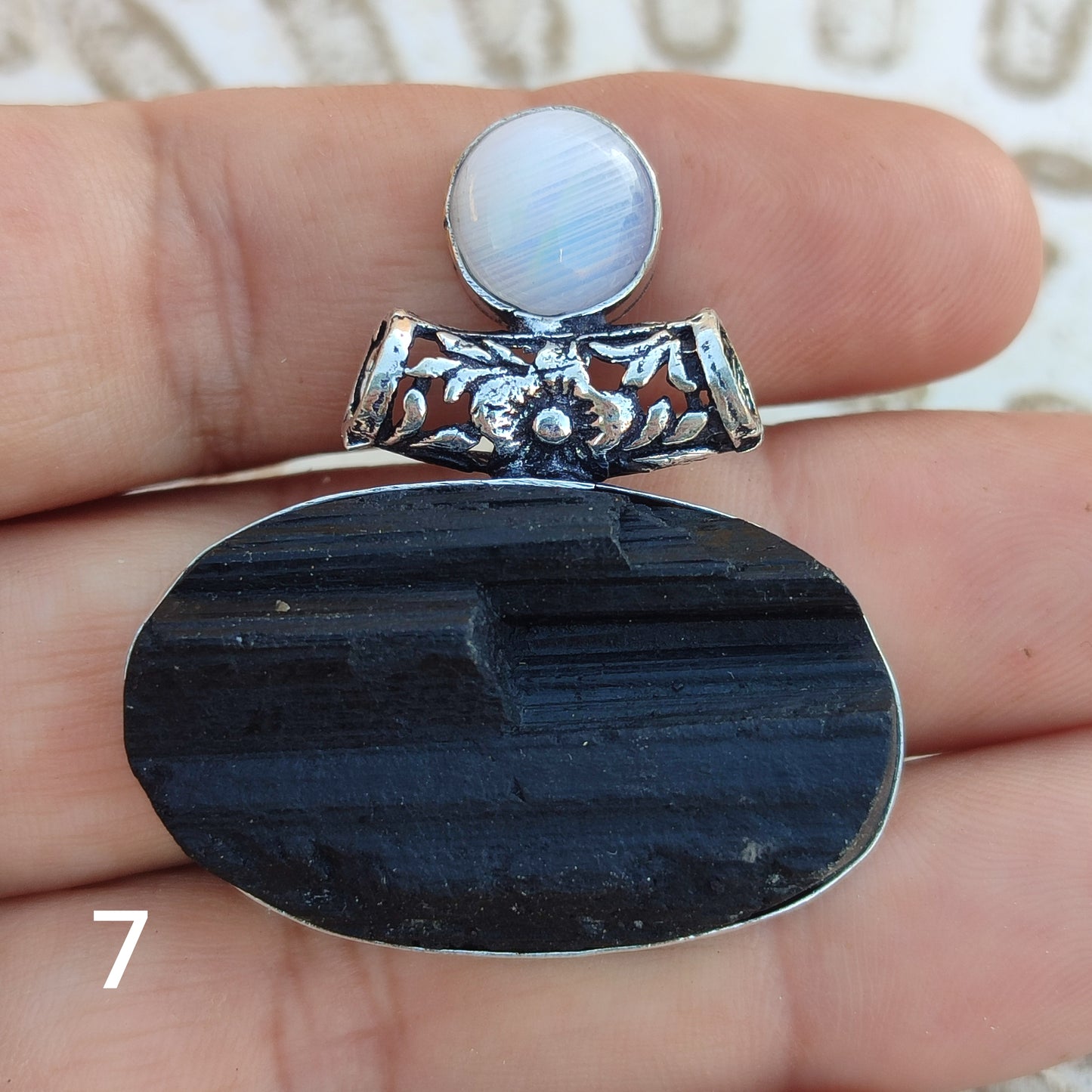 Colgante de Turmalina Negra y Piedra Luna | Joyería de la India
