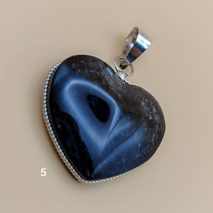 Colgante Corazón de Obsidiana Natural - Amuleto de Amor y Protección