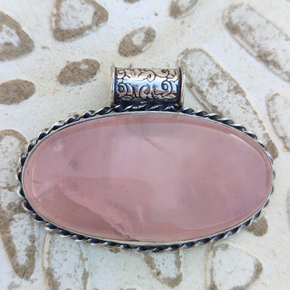 Colgante de Cuarzo Rosa Grande | Joyería de la India