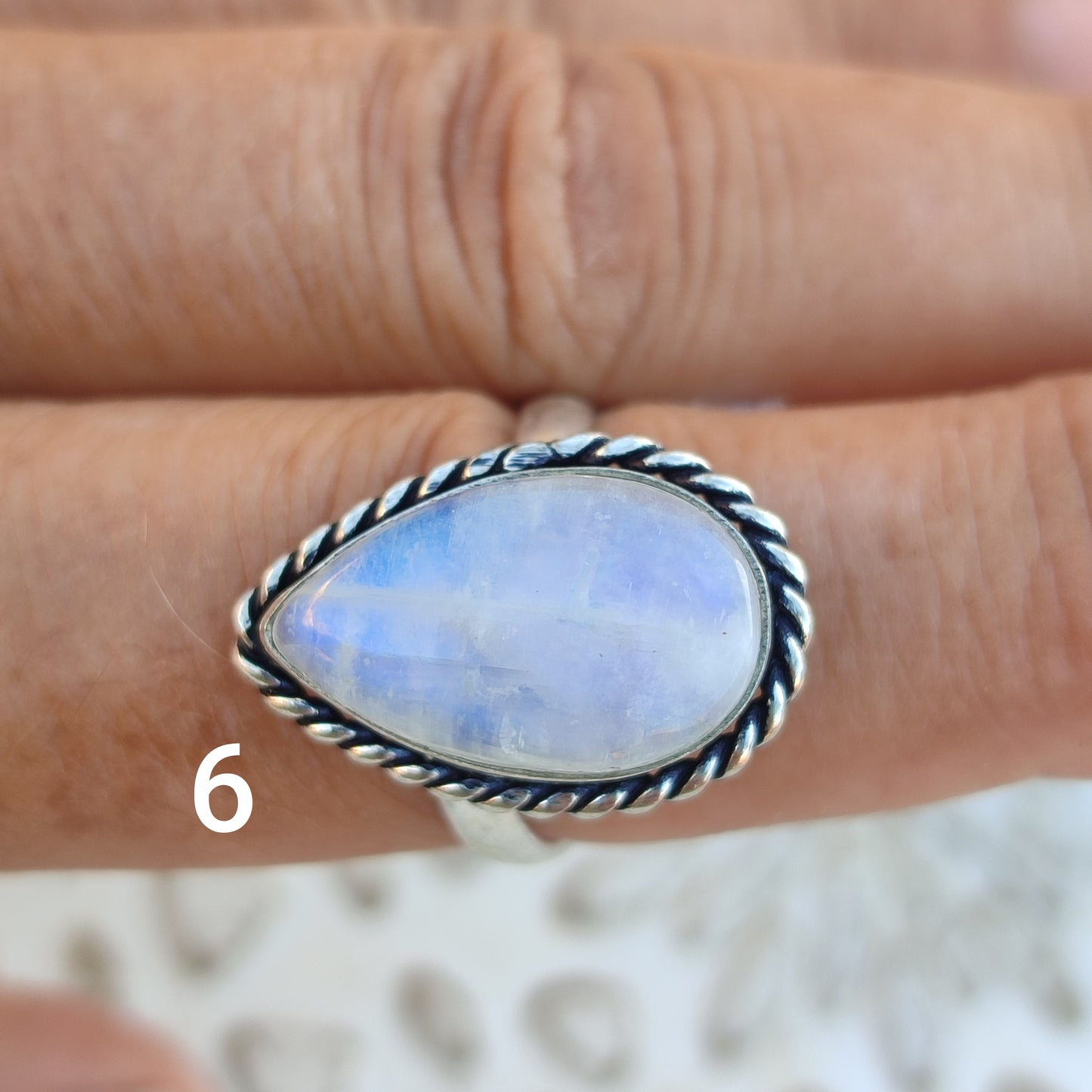 Anillo de Piedra Luna Ajustable | Joyería de la India