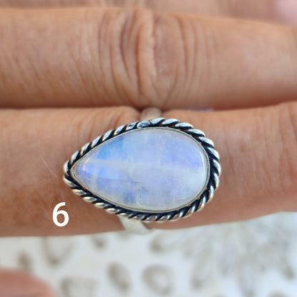 Anillo de Piedra Luna Ajustable | Joyería de la India