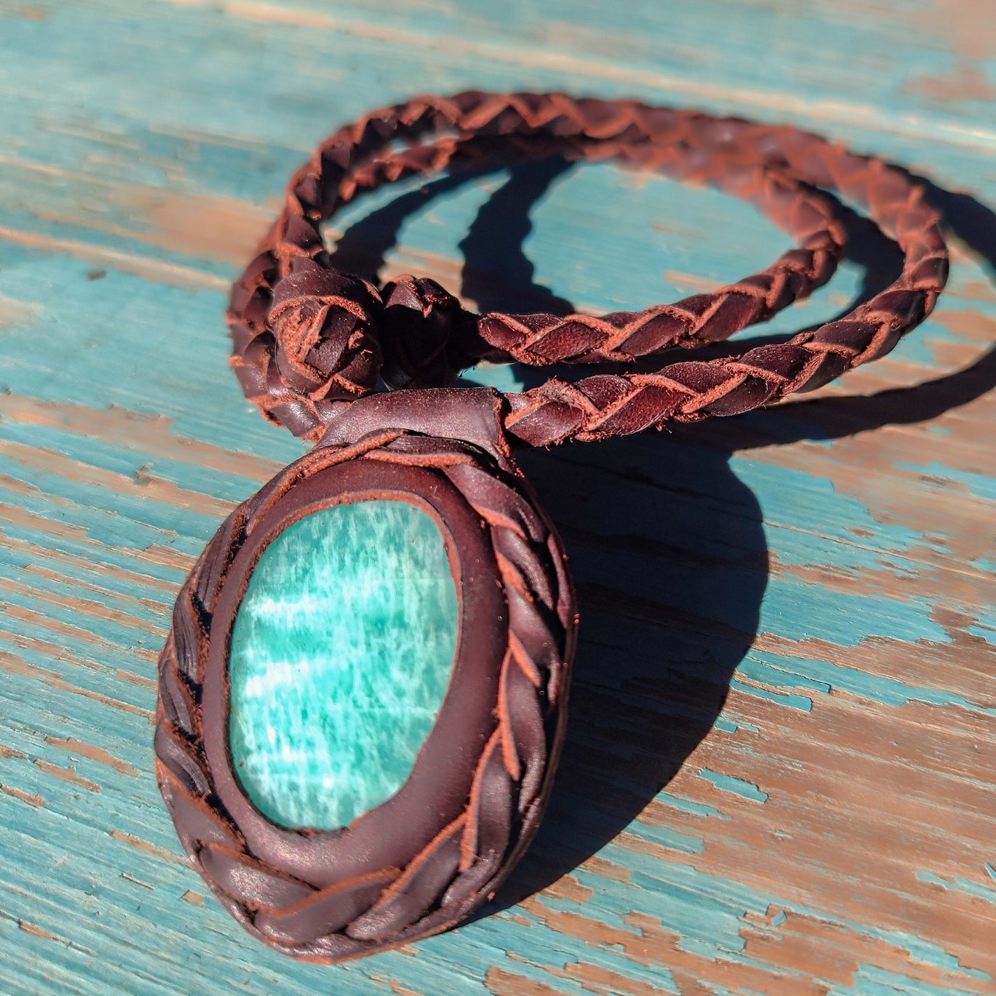 Collar cuero trenzado amazonita