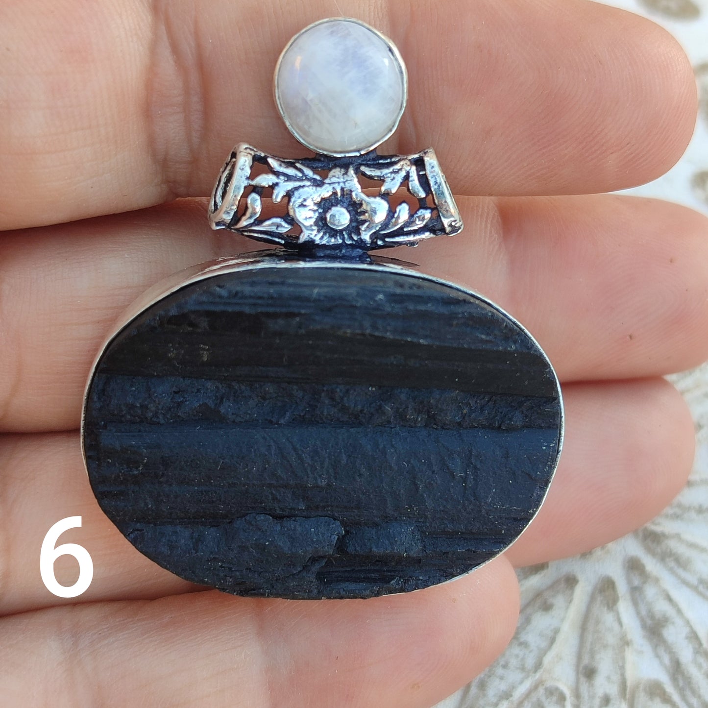 Colgante de Turmalina Negra y Piedra Luna | Joyería de la India