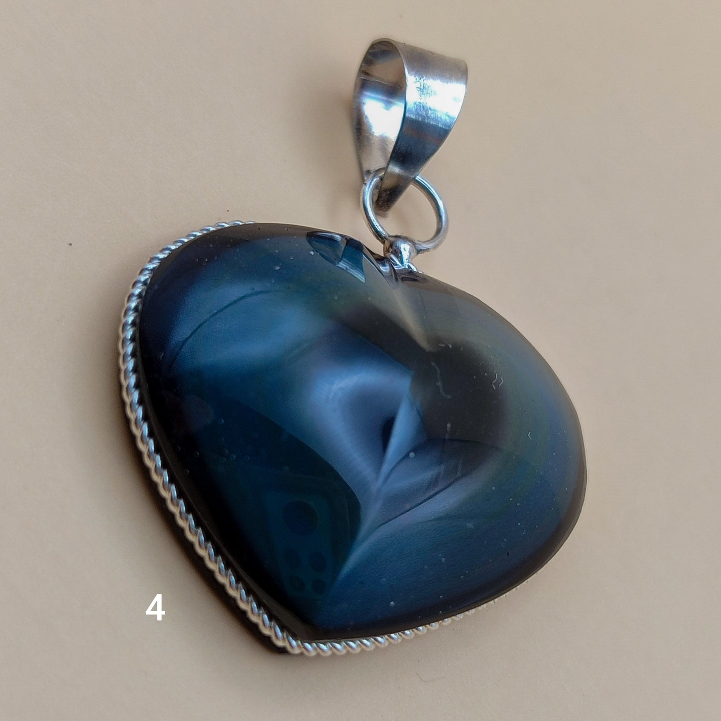 Colgante Corazón de Obsidiana Natural - Amuleto de Amor y Protección