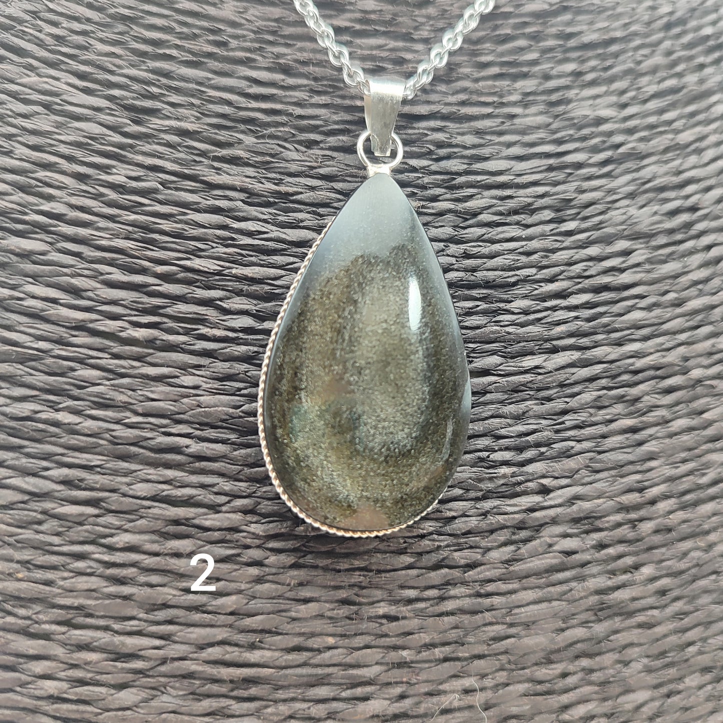 Pendentif XL en obsidienne dorée en forme de larme